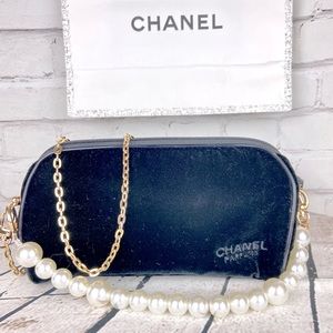 CHANEL parfums black velvet beauty line pouch crossbody with pearl chain